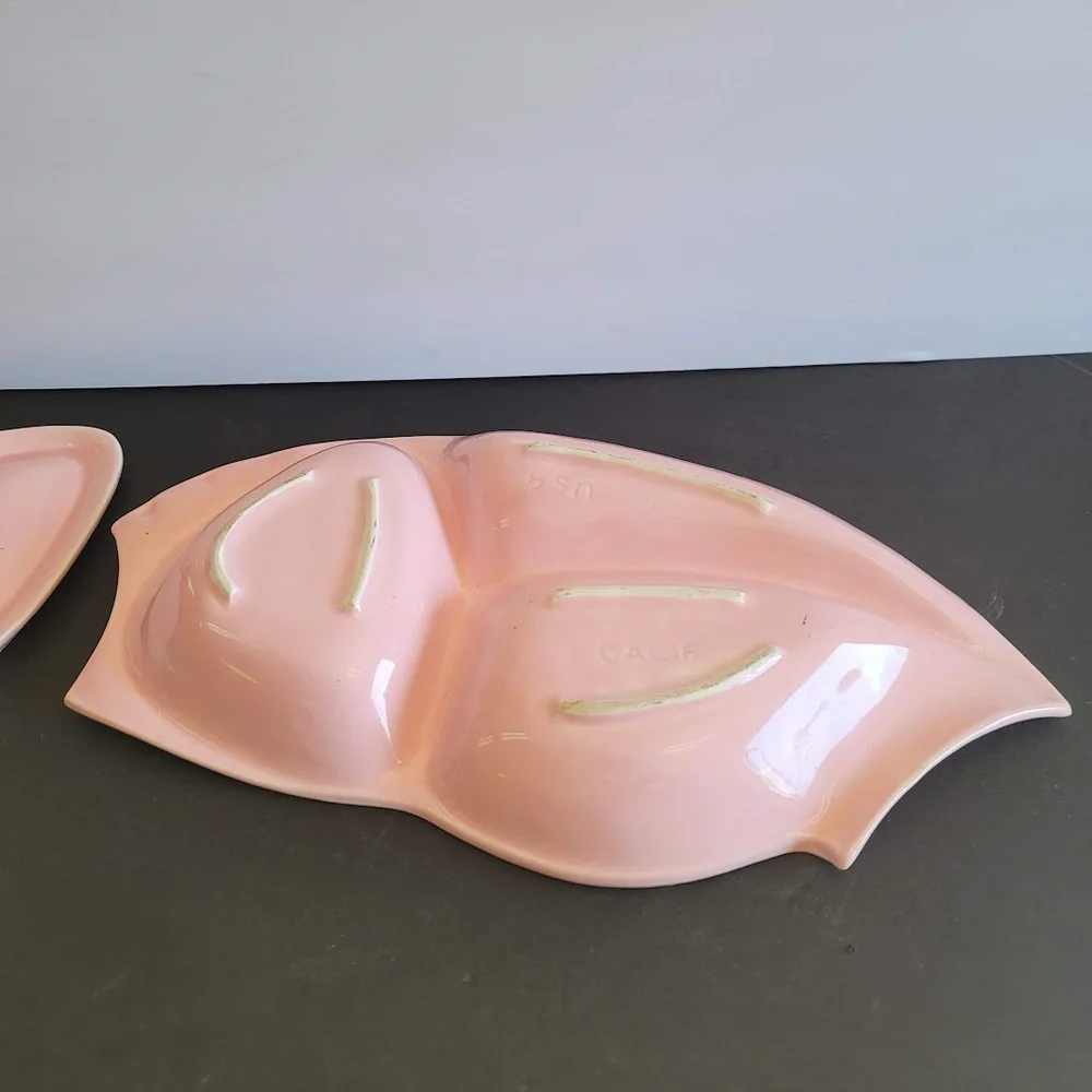 California Pottery Pink Covered Dish MCM Divided Leaf Shape Serving Tray VINTAGE